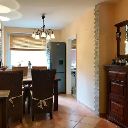 Private Close To Fairgrounds Апартаменты