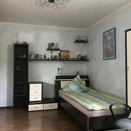 Private Close To Fairgrounds Ганновер